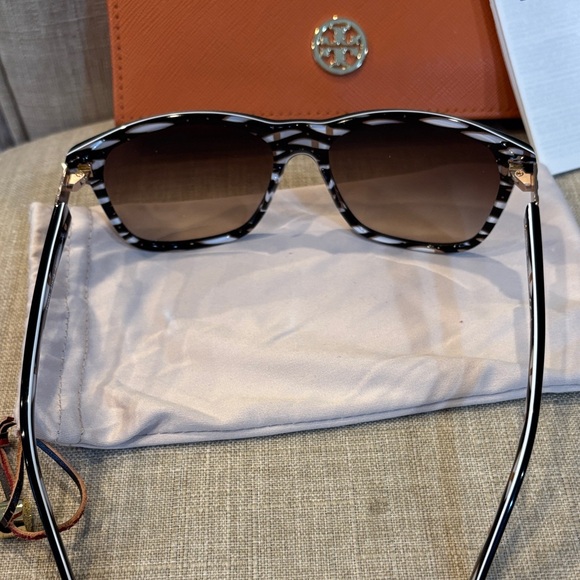 Tory Burch Classic Black Sunglasses - Picture 5 of 6